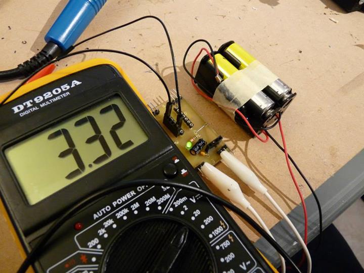 File:ATneko test voltage regulator.jpg